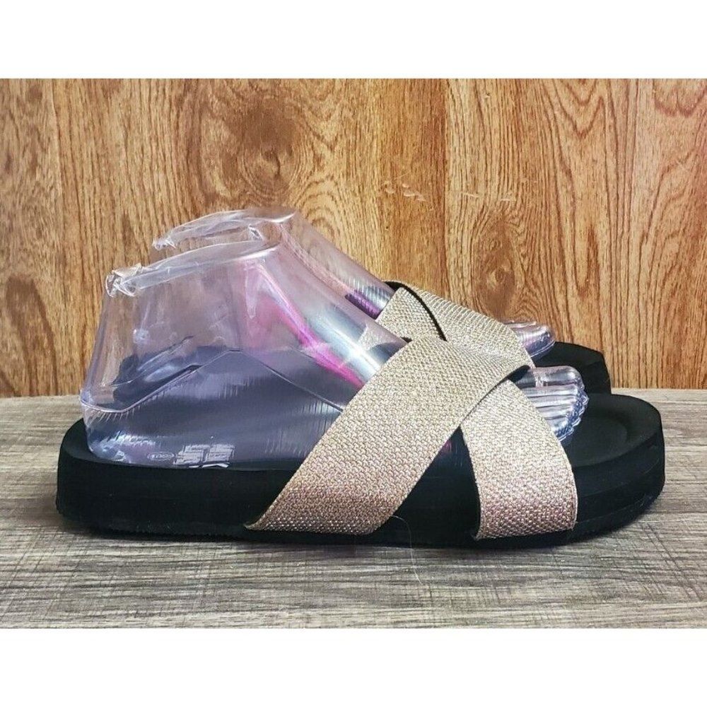 Muk Luks Teagan Criss-Cross Sandals Metallic Gold Womens Size 8